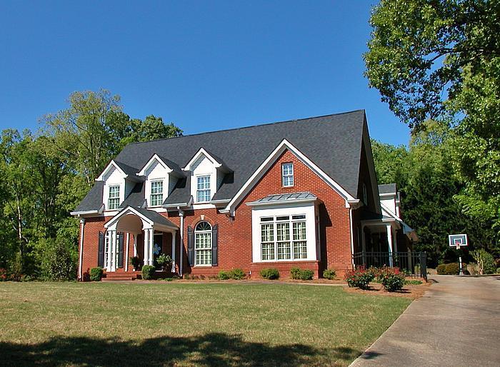 3836 Lafayette Pl., Gainesville, GA 30506