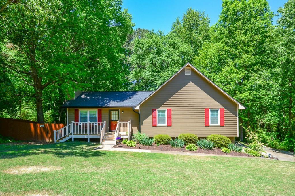 620 Victoria Ln., Woodstock, GA 30189