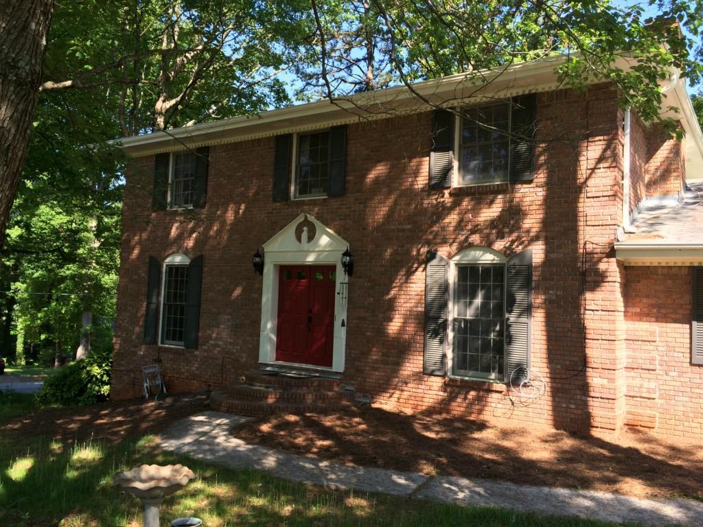 948 Cabot Ct., Stone Mountain, GA 30083