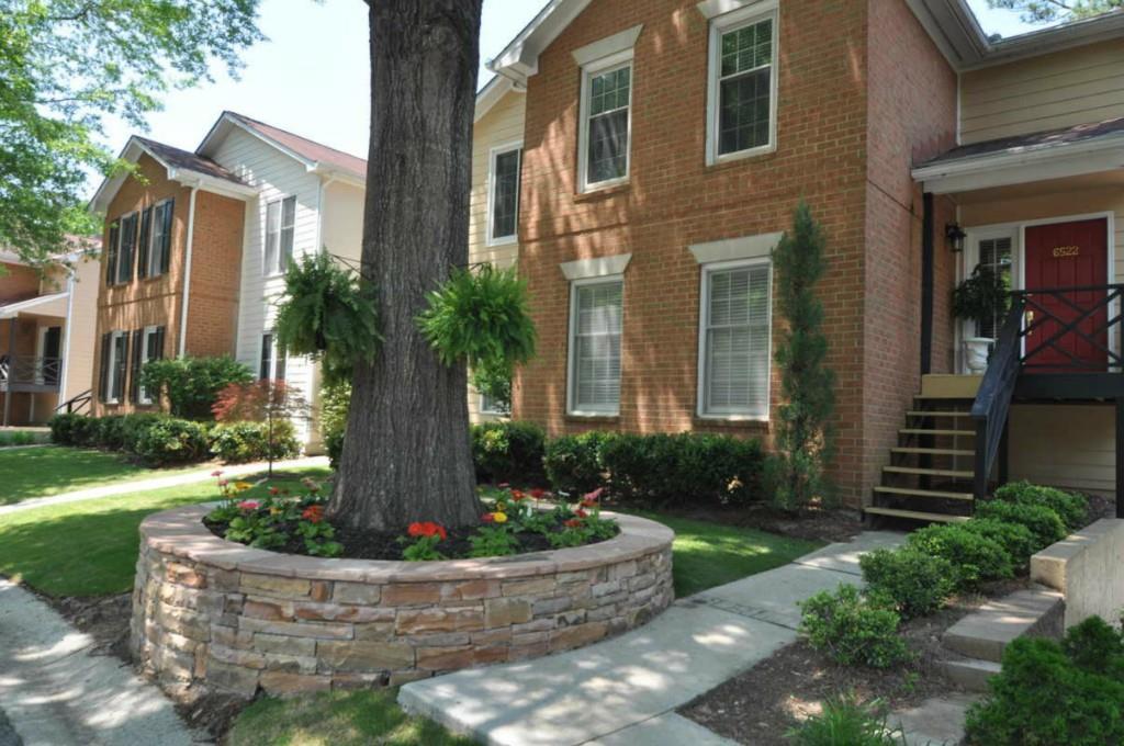 6522 Deerings Ln., Norcross, GA 30092