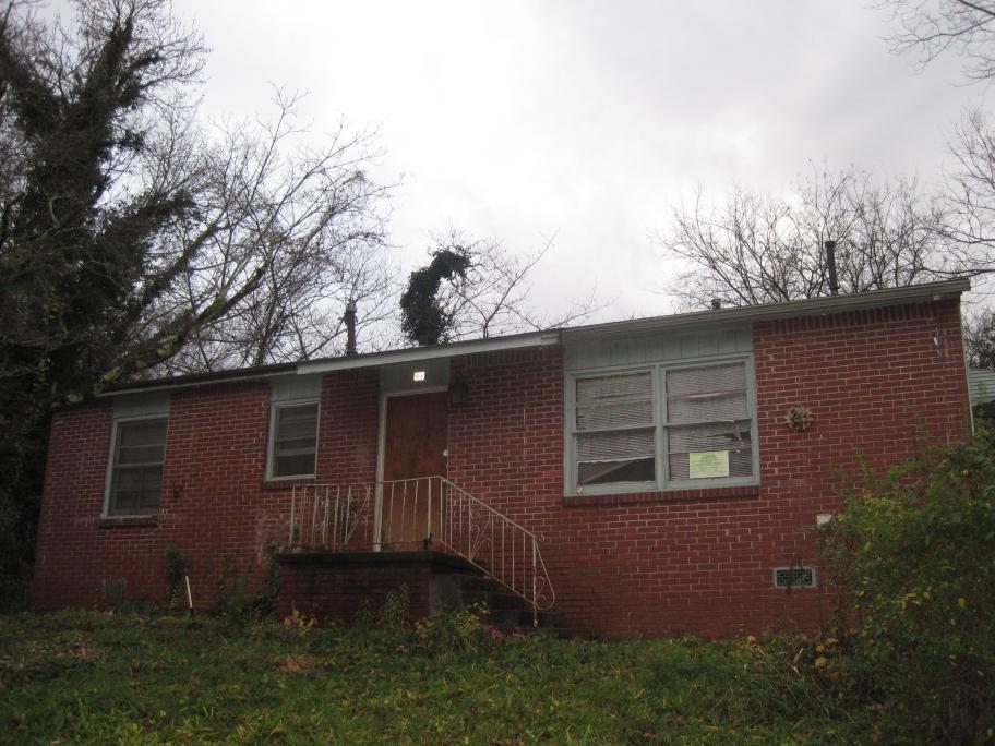 981 Rebel Forest Dr., Atlanta, GA 30315