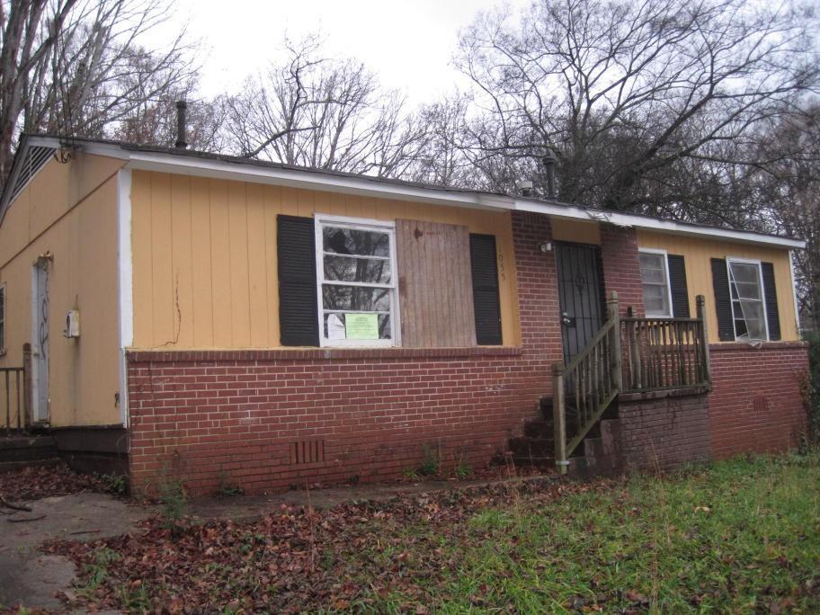1055 Rebel Forest Dr., Atlanta, GA 30315