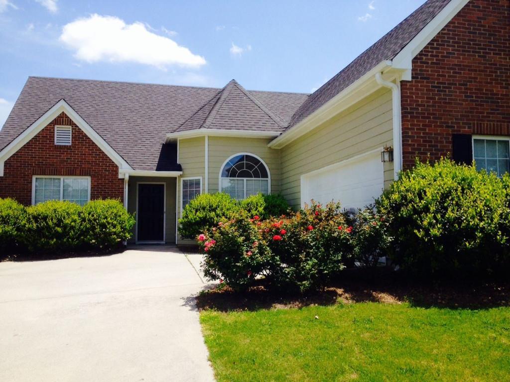 1516 Armende Ln., Dacula, GA 30019