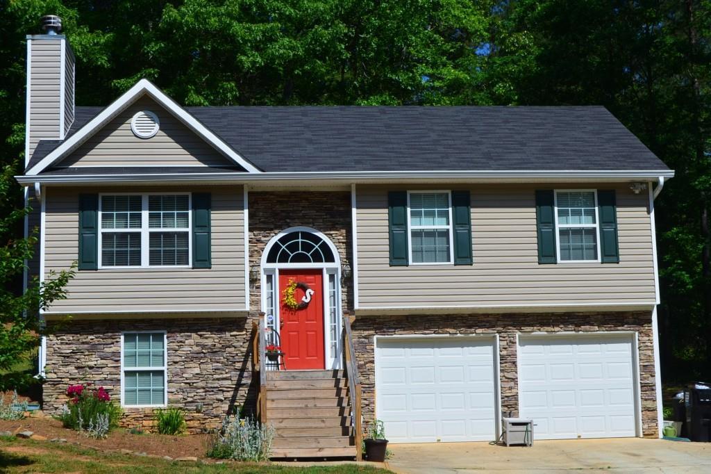 894 Cole Lake Rd., Dallas, GA 30157