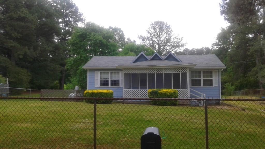 243 Harpers Lake Dr., Hiram, GA 30141