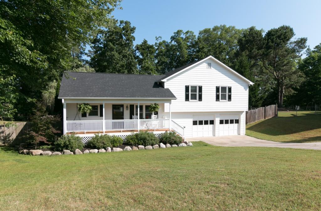 1205 Brookton Dr., Dacula, GA 30019