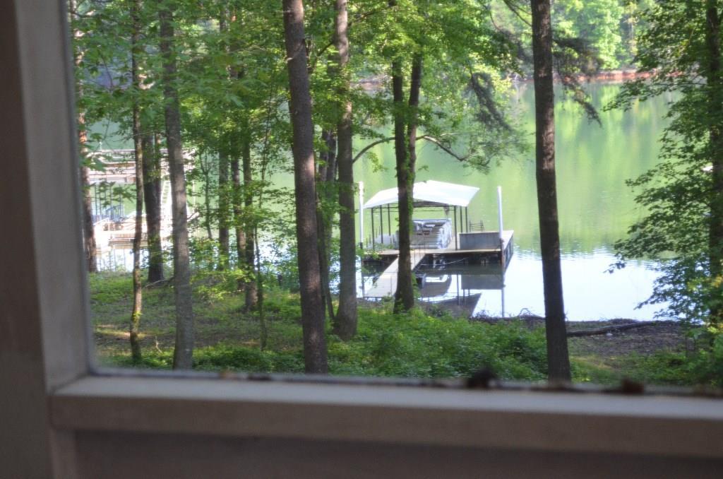 9060 Four Mile Creek Rd., Gainesville, GA 30506