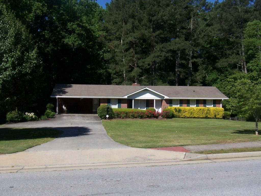 2587 Lenora Church Rd., Snellville, GA 30078