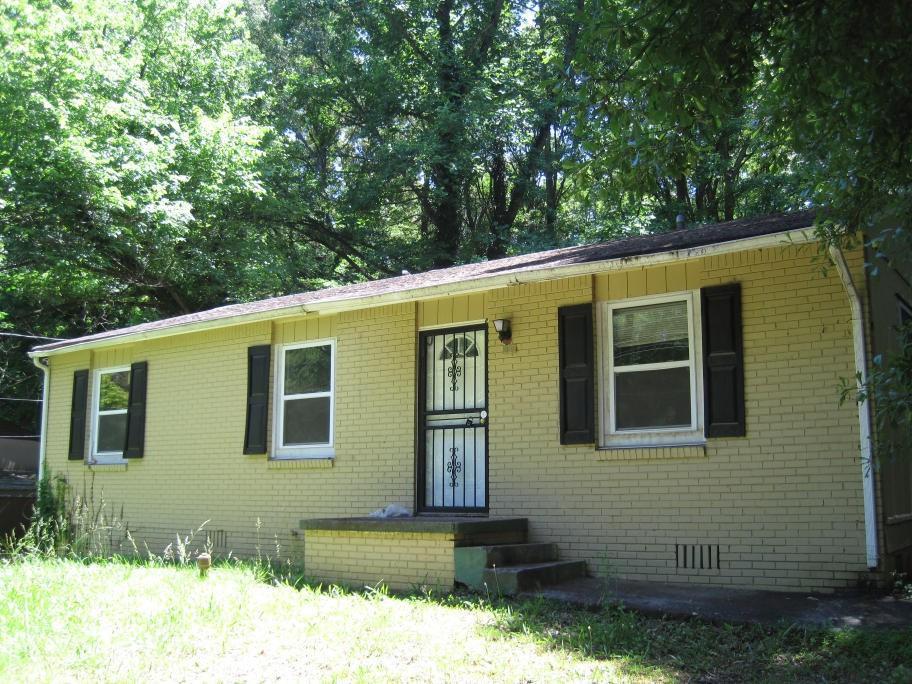 1107 Rebel Forest Dr., Atlanta, GA 30315