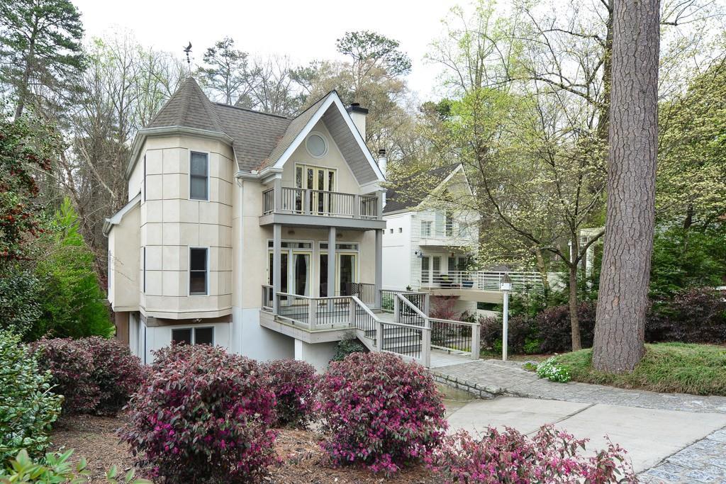 2627 Acorn Ave., Atlanta, GA 30305