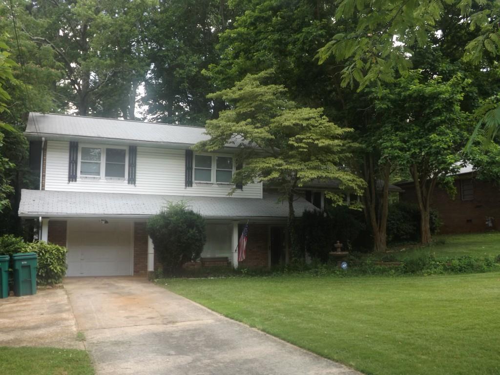 1210 Pinehurst Cir., Smyrna, GA 30080