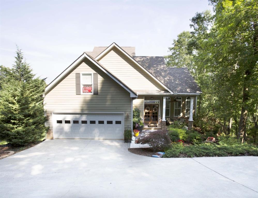 809 Lake Arrowhead Dr., Waleska, GA 30183