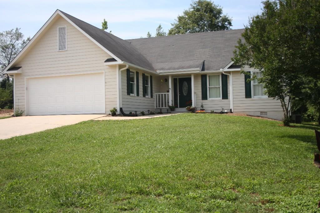 4759 Newton Dr., Gainesville, GA 30506