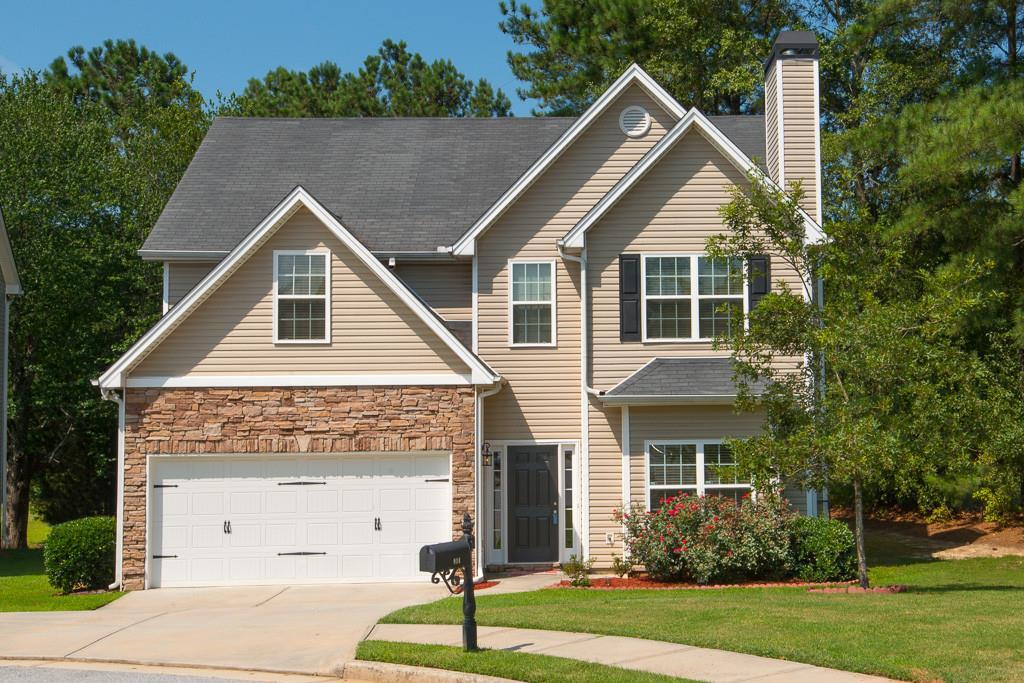 914 Lakeside Ct., Loganville, GA 30052