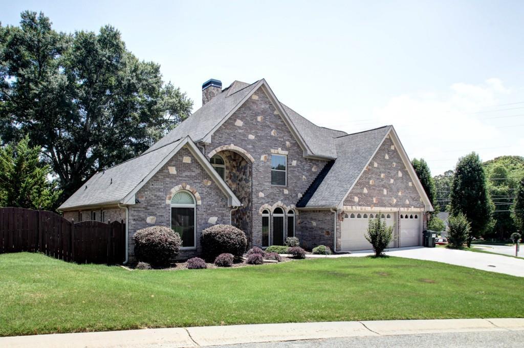 100 Fawn Ct., Woodstock, GA 30189