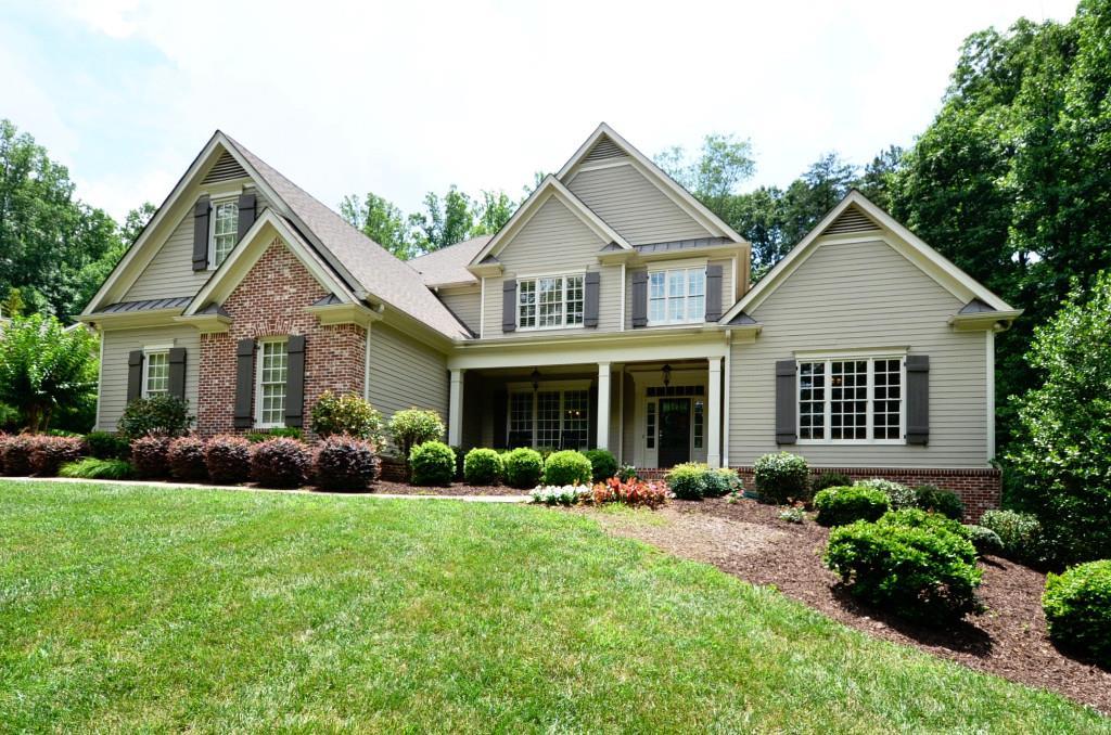 221 Oakwood Dr., Cumming, GA 30040