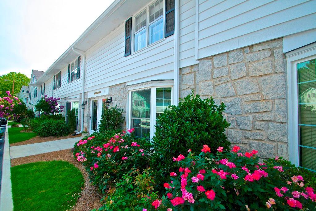 136 Peachtree Memorial Dr. #CT#6, Atlanta, GA 30309