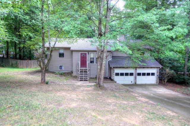 211 Crabapple Ln., Powder Springs, GA 30127