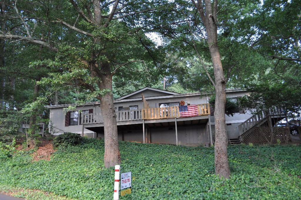 6191 Gainesville St., Flowery Branch, GA 30542