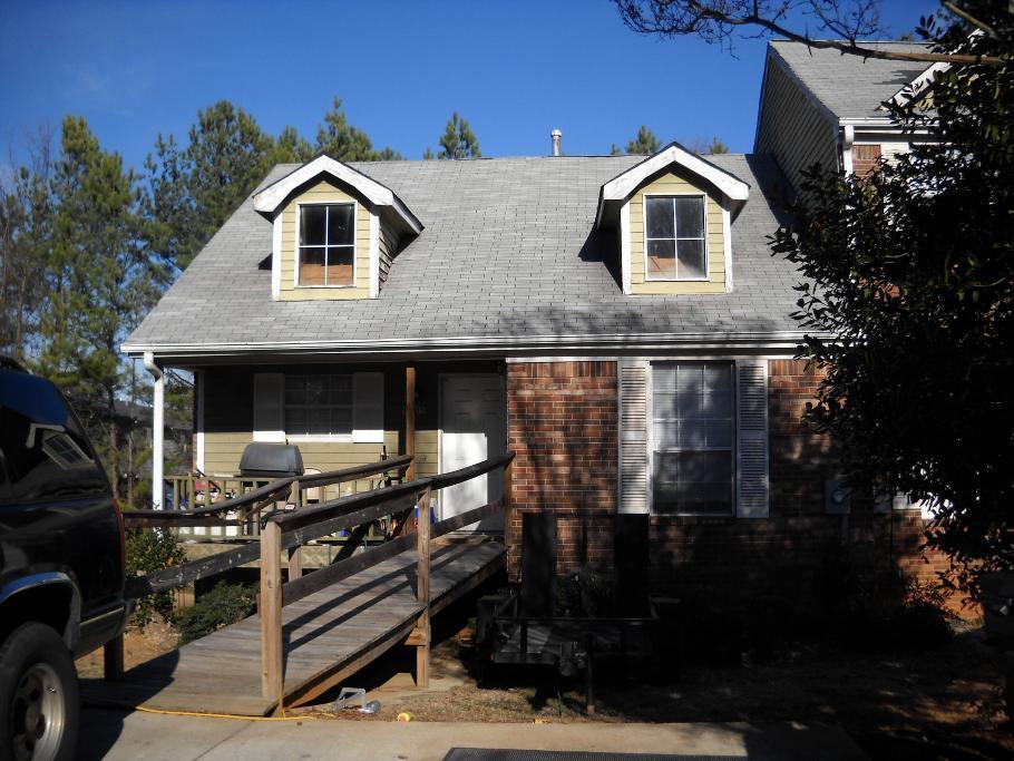 6105 Cobblestone Ct., Douglasville, GA 30134