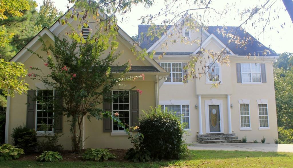 5963 Jim Crow Rd., Flowery Branch, GA 30542