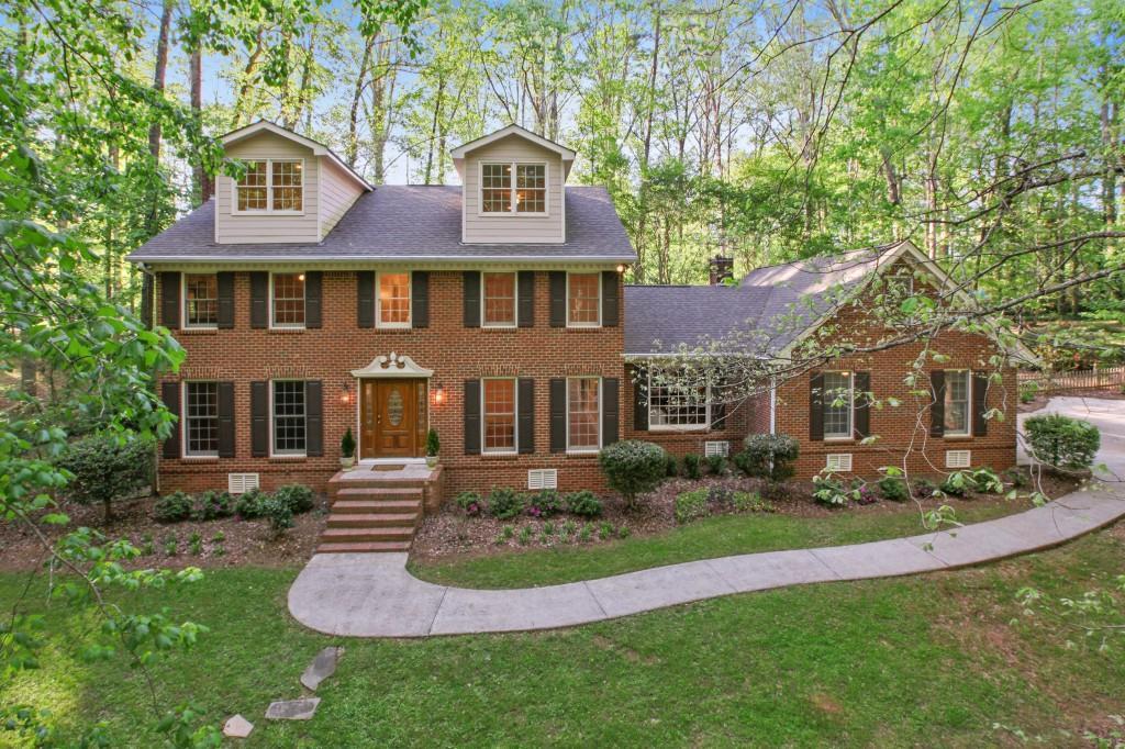 1446 Fox Forest Ct., Mountain Park, GA 30047