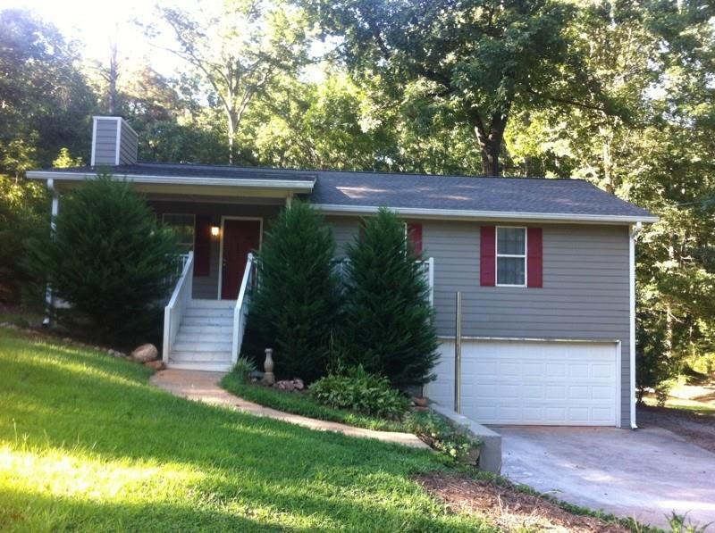 6450 Chickasaw Dr., Douglasville, GA 30135