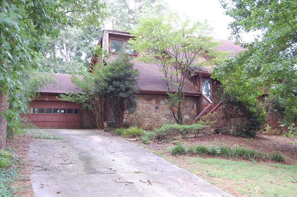 4364 Dunriver Dr., Lilburn, GA 30047