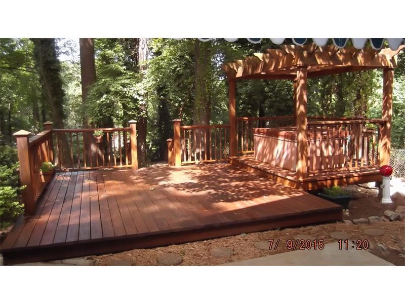 1079 Evelyn Ln., Lilburn, GA 30047