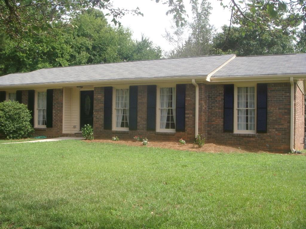 2951 Foothill Tr., Marietta, GA 30066