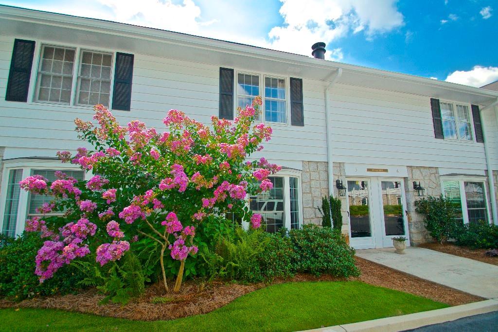 136 Peachtree Memorial Dr. #CT#5, Atlanta, GA 30309