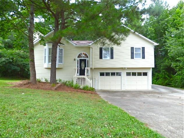 164 Silverthorne Dr., Douglasville, GA 30134