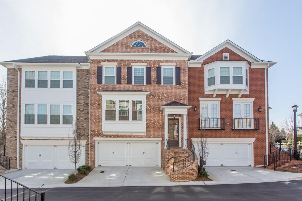 7203 Lowery Oak Dr., Roswell, GA 30075