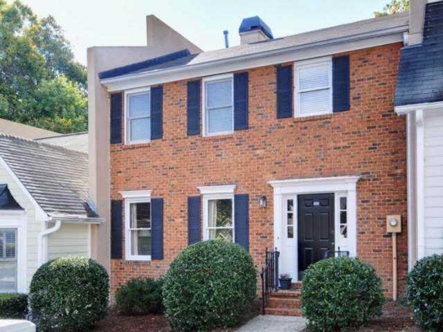 935 Lenox Hill Ct., Atlanta, GA 30324