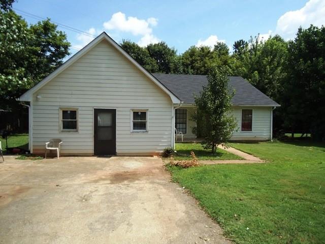 2060 Marshes Glenn Dr., Norcross, GA 30071