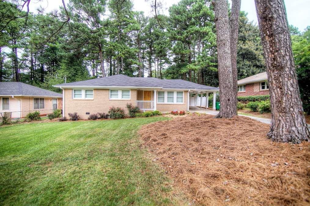 3070 Santa Monica Dr., Decatur, GA 30032