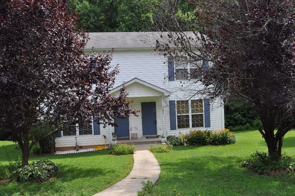 4803 Victoria Ct., Flowery Branch, GA 30542