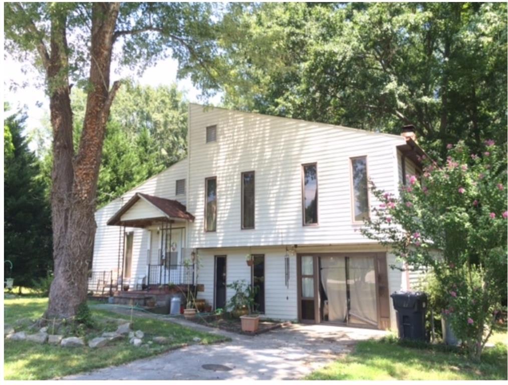 843 Ray Dr., Conyers, GA 30012