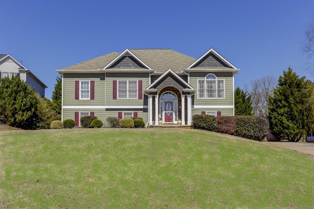 1045 Walnut Creek Dr., Woodstock, GA 30188