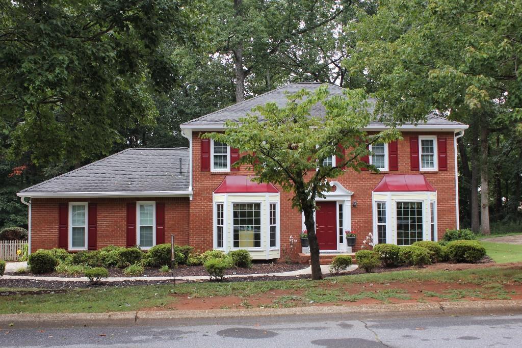 2391 Meadowglen Tr., Snellville, GA 30078