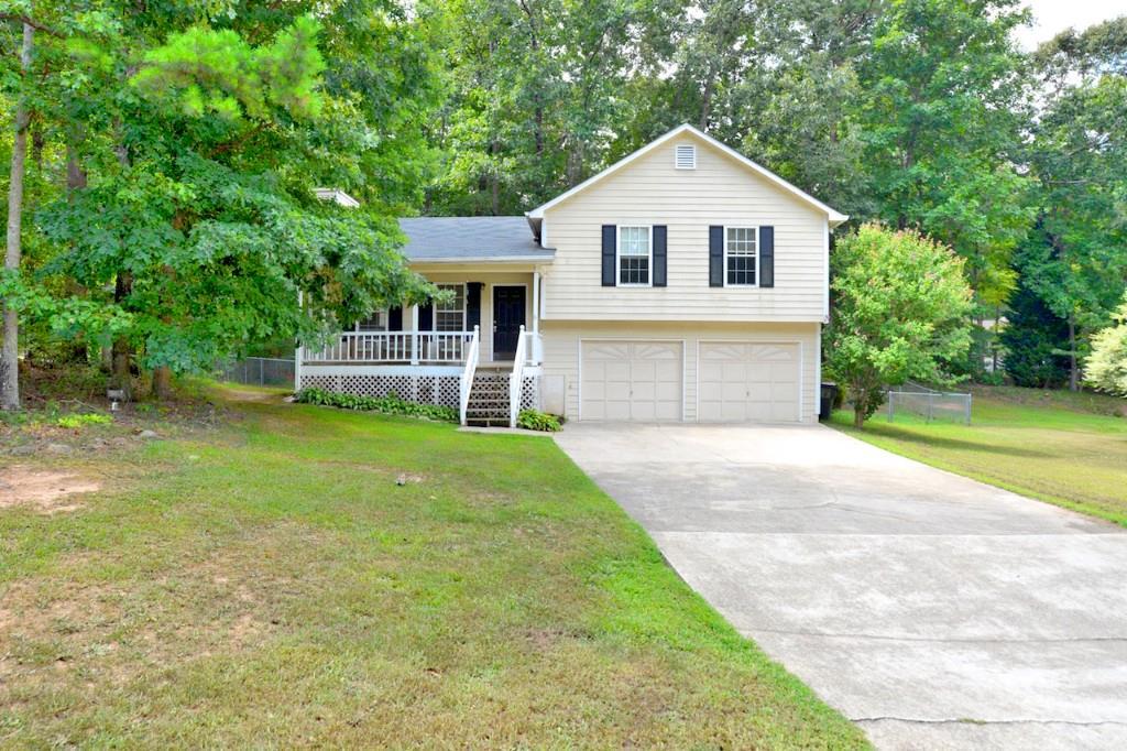 321 Halehaven Dr., Douglasville, GA 30134