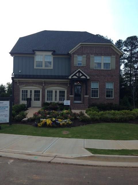 306 Lakeway Cir., Woodstock, GA 30188