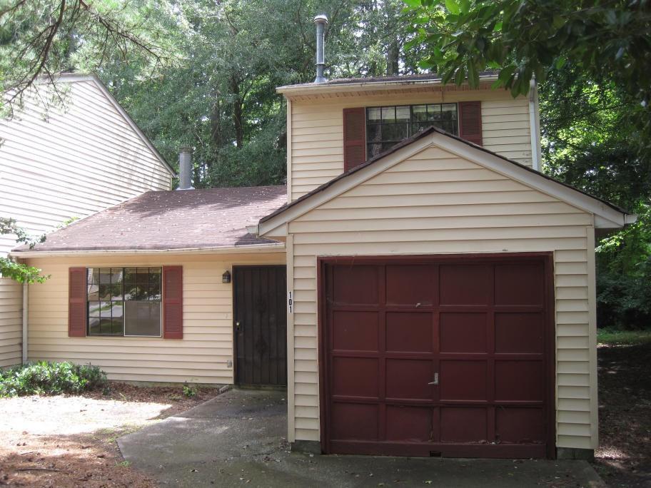 101 Pine Tree Rd., Atlanta, GA 30349