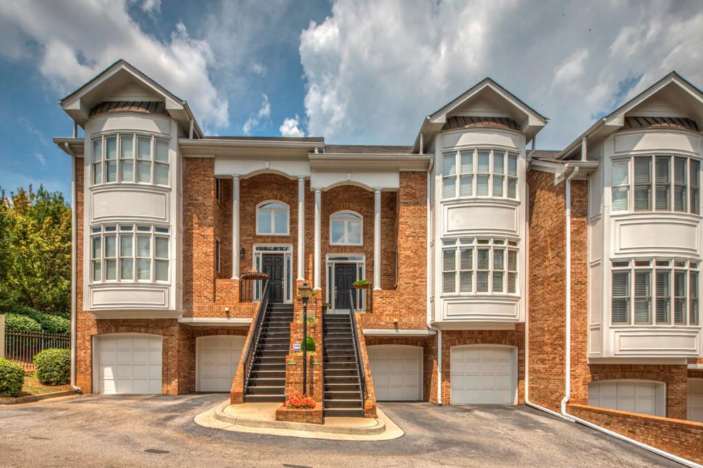 994 Heatherbrook Ln., Atlanta, GA 30324