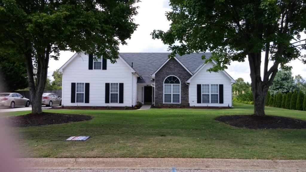 6037 Devonshire Dr., Flowery Branch, GA 30542