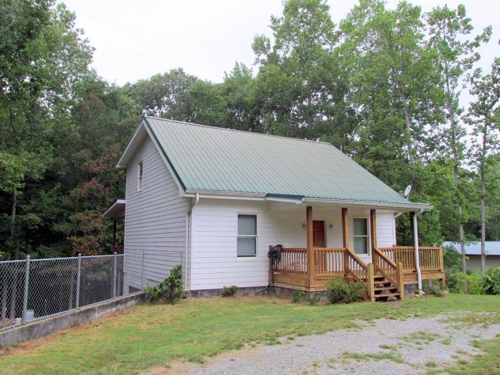 8495 Mcbride Ln., Gainesville, GA 30506