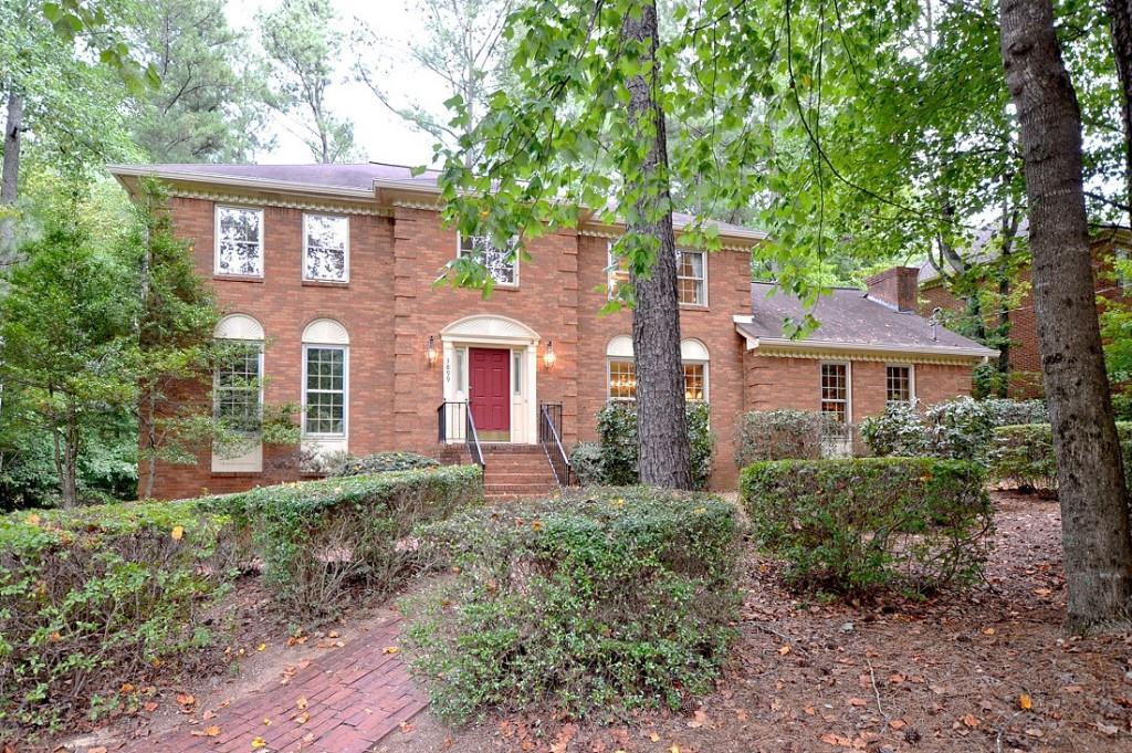 3899 Allenhurst Dr., Norcross, GA 30092