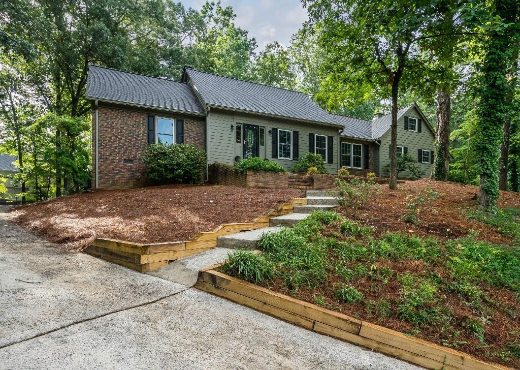 2794 Cedarbrook Dr., Marietta, GA 30066