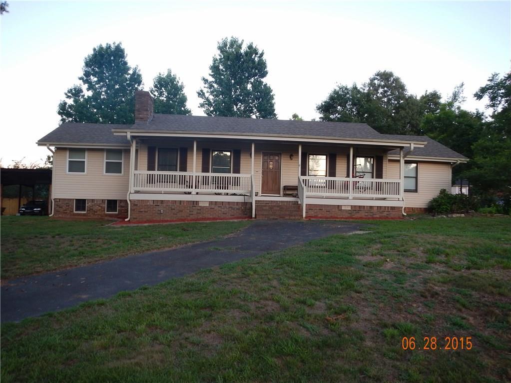 149 Cleveland Hwy., Clermont, GA 30527