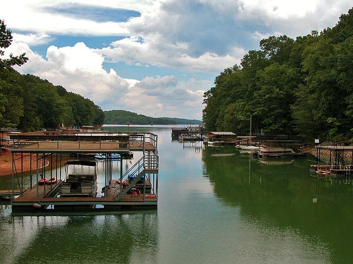 6545 Dogwood Ter., Gainesville, GA 30506